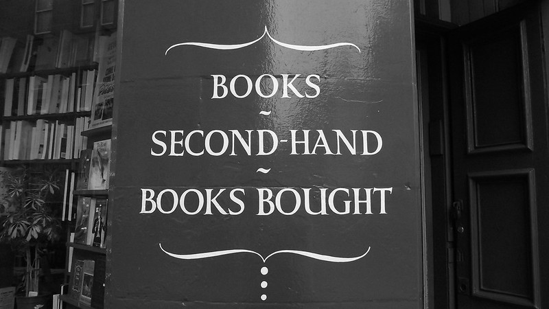 Second hand books sign